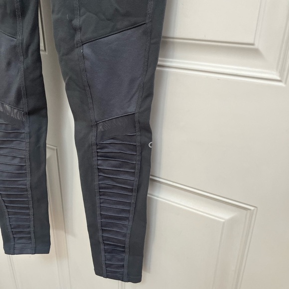 ALO Yoga Charcoal gray Ribbed moto Leggings size xxs - Picture 6 of 9